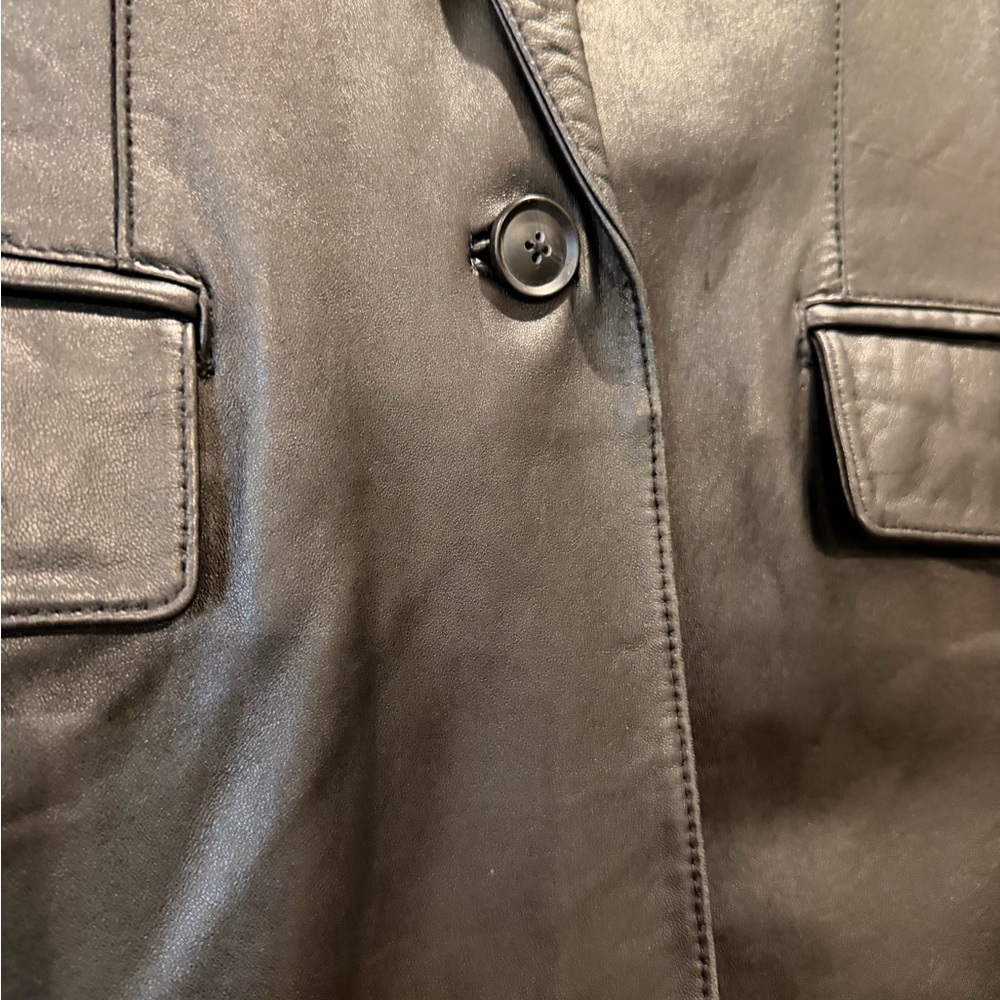 Preston & York Black Leather Women's Jacket
Vintage blazer - Picture 7 of 16